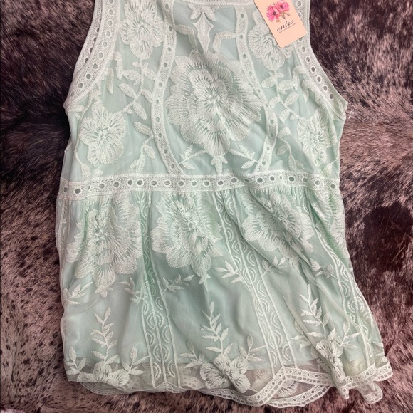 Lace Detail Tank - Picture 2 of 2